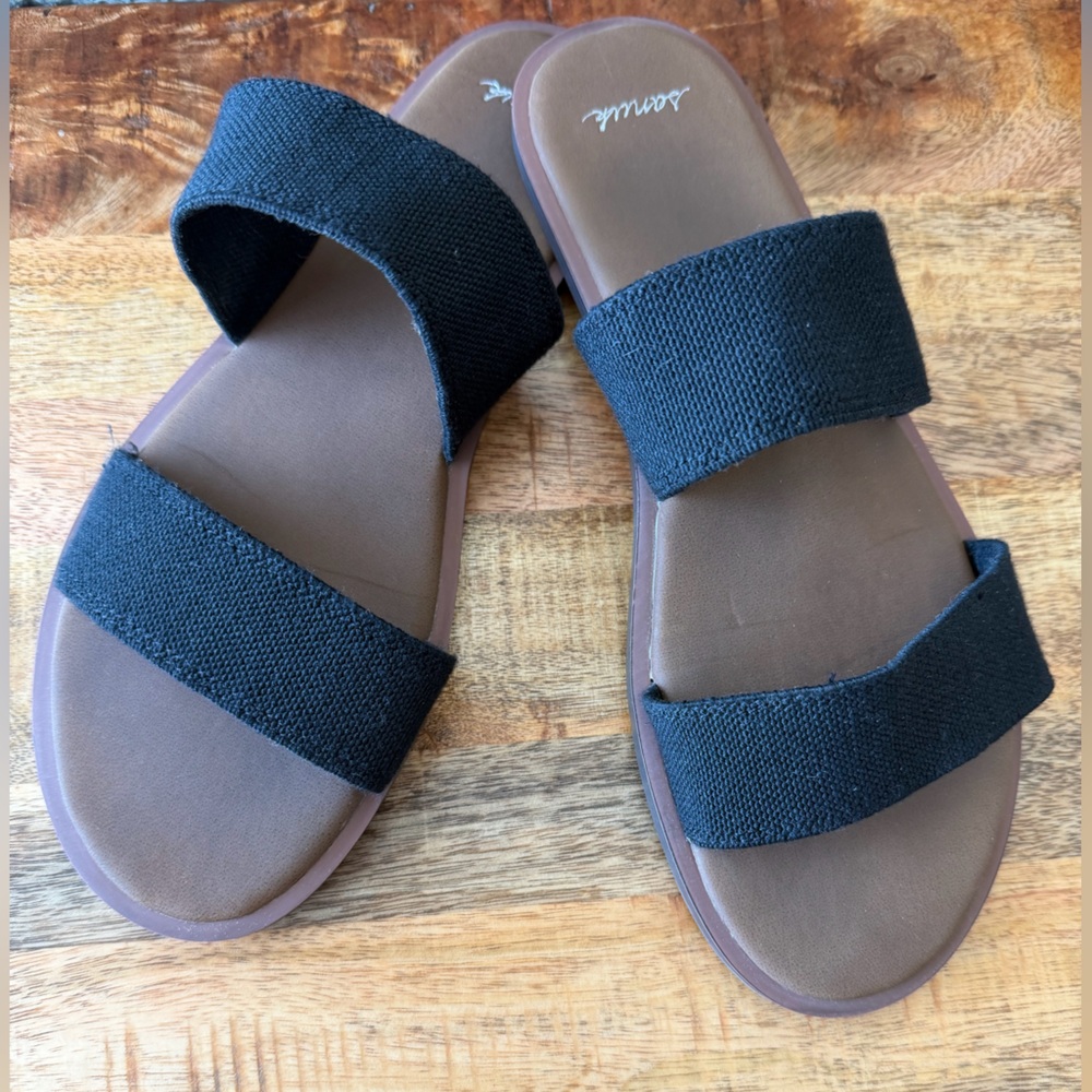 Sanuk Women's Black Double-Strap Brown Footbed Slide Sandals